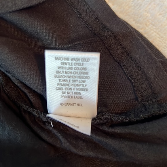 Garnet Hill women’s sleeveless criss-cross v-neck with scrunched sides - Picture 8 of 8